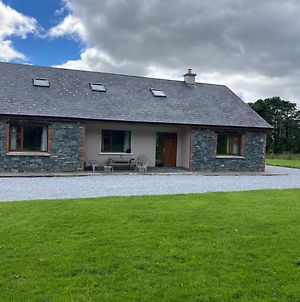Eagles Lodge Killarney Exterior photo