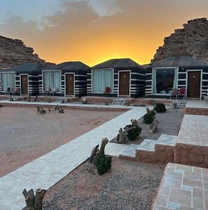 Sand Star Camp Hotel Wadi Rum Exterior photo