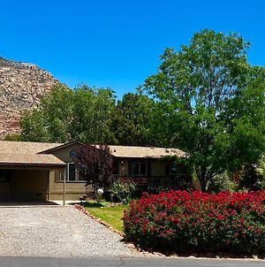 3 Bedroom With Stunning Red Rock Views! Walk To Trails! Sedona Exterior photo