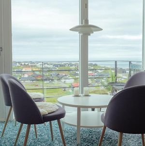 Great 3 Bedroom Loft Apt / Views / Free Parking Tórshavn Exterior photo