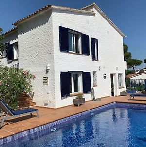 Charming 4 Bedroom Beach House With Pool - La Costa Boubou Pals Exterior photo