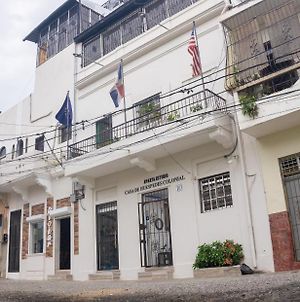 Casa de Huespedes Colonial Hotel Santo Domingo Exterior photo