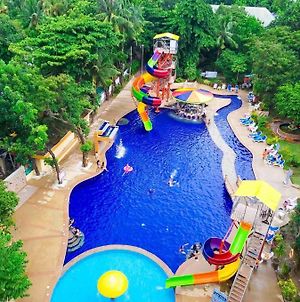 Paradise Garden Resort Hotel&Convention Center Boracay Island Exterior photo