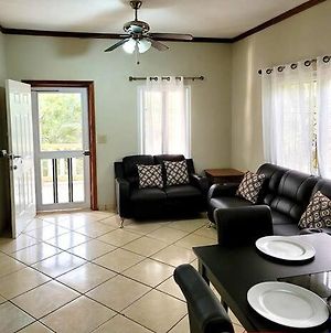 2 Bedroom Apartment! In West End Area Roatán Exterior photo