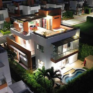 Casa San Isidro con ELEVADOR ideal para la 3 edad Villa Anapoima Exterior photo