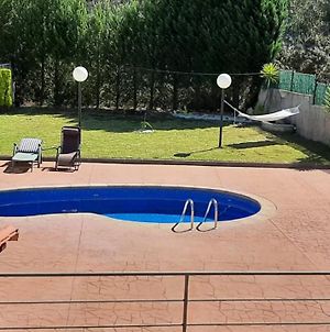 Adosado con piscina privada Villa Pontevedra Exterior photo