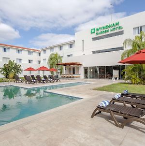 Wyndham Garden Playa del Carmen Hotel Exterior photo