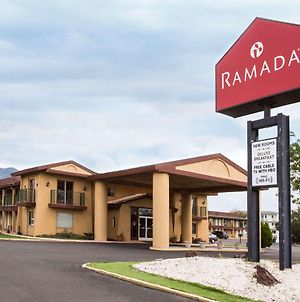 Ramada By Wyndham Flagstaff East Hotel Exterior photo