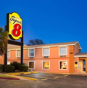 Super 8 By Wyndham Austin Downtown/Capitol Area Motel Exterior photo