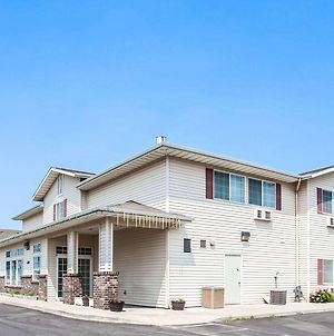 Rodeway Inn & Suites Spokane Exterior photo