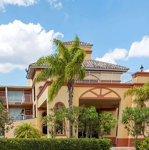 Howard Johnson By Wyndham Tropical Palms Kissimmee Hotel Exterior photo