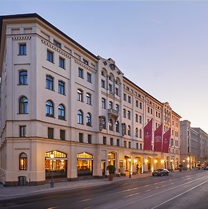 Vier Jahreszeiten Kempinski München Hotel Exterior photo