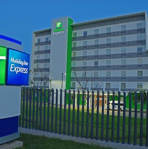Holiday Inn Express Managua Exterior photo