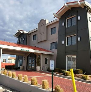 La Quinta Inn by Wyndham Albuquerque Airport Exterior photo