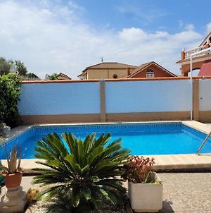 Casa cerca de Sevilla con piscina Valencina de la Concepción Exterior photo