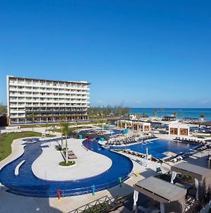 Royalton Blue Waters Montego Bay, An Autograph Collection All-Inclusive Resort Exterior photo