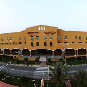 The centro de convenciones&Royal Suites Hotel Kuwait City Exterior photo