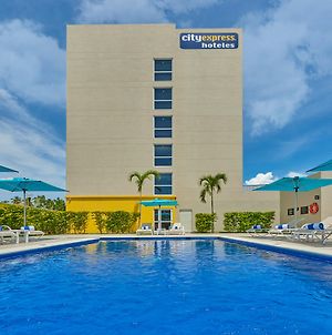 City Express Tapachula Hotel Exterior photo