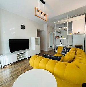 Charming & Modern Apartment In Copou - Netflix Iasi Exterior photo