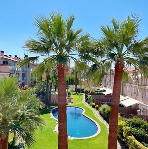 Cheerful Townhouse Center Sitges 5 Bedrooms Pool And Terrace - Options To Rent The Whole Villa Or Separate Rooms Exterior photo