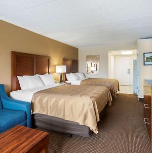 Quality Inn & Suites Oceanblock Ocean City Exterior photo