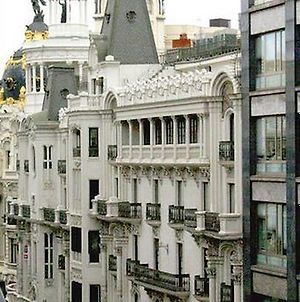 Hostal Delfina Madrid Exterior photo