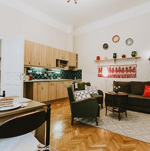 Budapest Folk Apartment 60Sm Spacious And Bright Exterior photo
