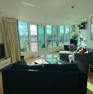 Stunning Penthouse Overlooking River Thames Apartamento Londres Exterior photo