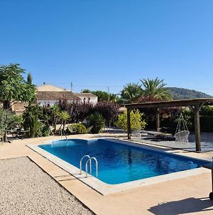 La Sierra Casa - Beautiful Villa With Huge Garden Swimming Pool And Games Room Chinorlet Exterior photo
