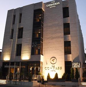 The Compass Hotel Amán Exterior photo