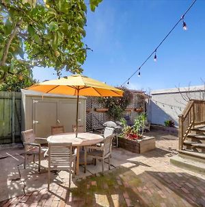 Attractive Condo With Enclosed Sunny Backyard Oakland Exterior photo