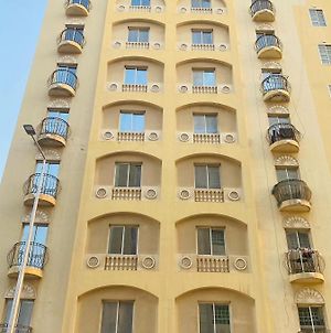 Al-Bazaz Apartments Doha Exterior photo