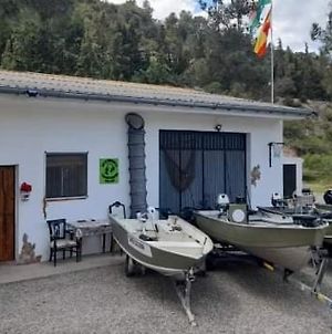 R U Ready Fishing Camping River Ebro Hotel Mequinenza Exterior photo