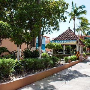 Hotel Oasis Mazatlán Exterior photo