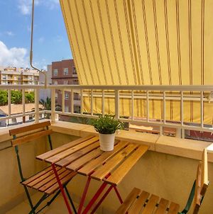 Amazing Apartment In Elche With 3 Bedrooms Exterior photo