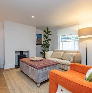 Beautiful 2 Bedroom Townhouse With Garden In Kentish Town Londres Exterior photo