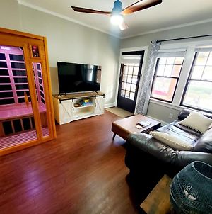 Rare Cleveland Apt In The Heart Of Little Italy! With Sauna! Apartamento Exterior photo