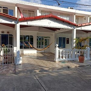 Casa Para Disfrutar Unos Dias En Familia Villa Girardot Exterior photo