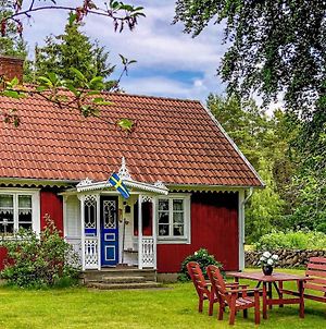 Amazing Home In Lttorp With 2 Bedrooms Löttorp Exterior photo