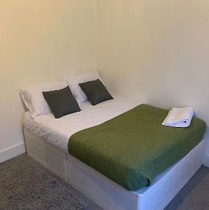 Great Value Room Fern 3 Londres Exterior photo