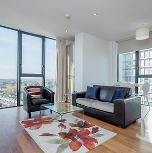 Absolutely Stunning 2-Bed In The Heart Of Croydon Apartamento Exterior photo