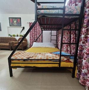 Dhairya'S Villa Easy Living Triple Bed Bunks Dorm Cozy Eden Studio Jammu Exterior photo