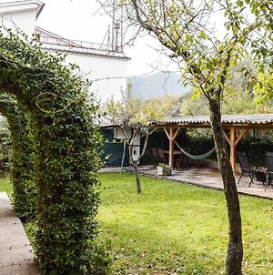 Can Camps Besalú Alojamiento con jardín privado Villa Exterior photo