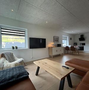 Brand New Flat In Central Klaksvik Apartamento Exterior photo