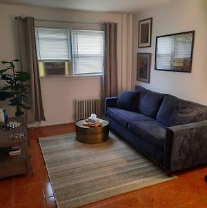 Pet Friendly Apartment Minutes From Nyc! West New York Exterior photo