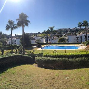 Minutes From Puerto Banus & Marbella A 3Br Golf Apartment Málaga Exterior photo