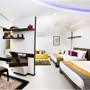 Melange Astris Aparthotel Bangalore Room photo