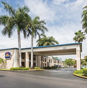 Best Western Fort Lauderdale Airport/Cruise Port Motel Exterior photo