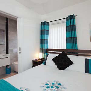 Self Catering Belfast City Apartment Room photo