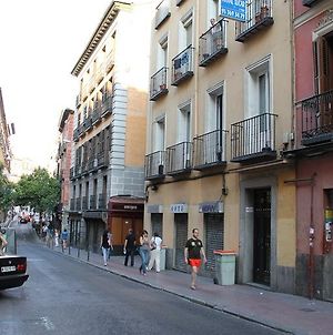 Hostal Xucar Madrid Exterior photo